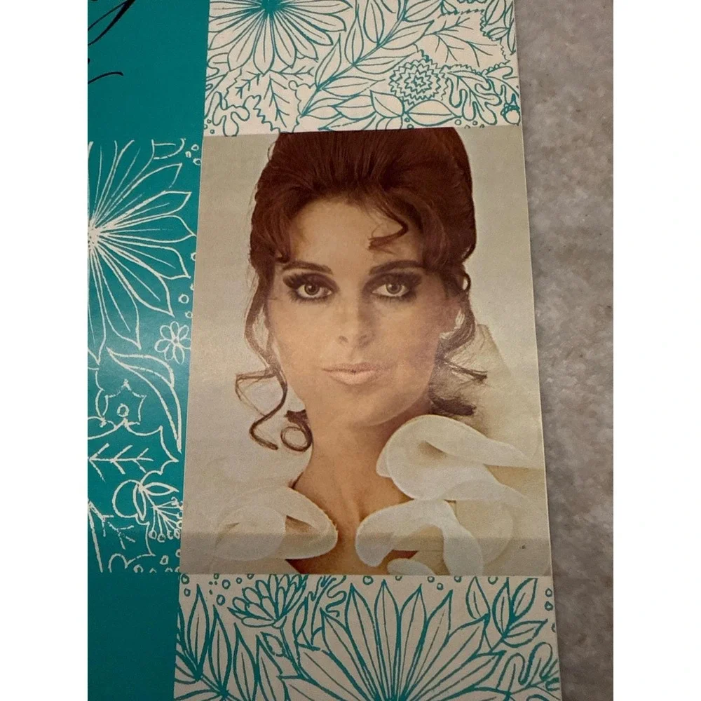 World of Beauty Club Beauty Guide Magazine Fashion Style 1971‎ Ephemera Vintage